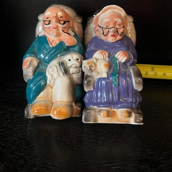 Old Couple Rocking Salt & Pepper Set - Picture 1 of 6